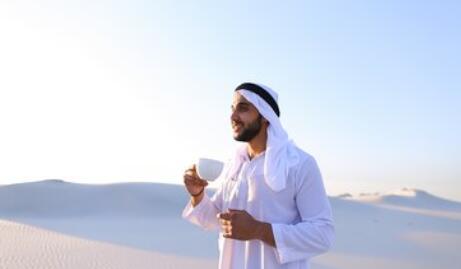 卡塔尔人为什么戴头巾